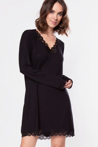 Abbildung zu Wohlfühlnachthemd langarm (FNA1306) der Marke Antigel aus der Serie Simply Perfect Loungewear