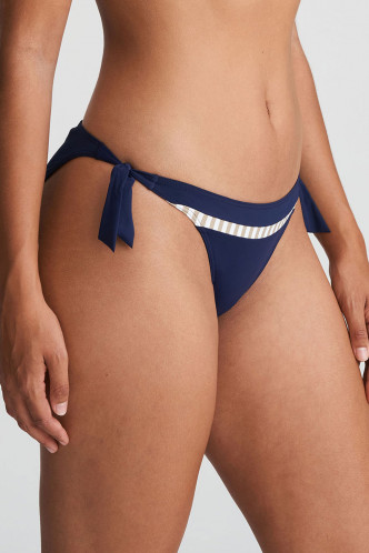 Abbildung zu Bikini-Hüftslip mit Schnüren (4008353) der Marke PrimaDonna aus der Serie Ocean Mood