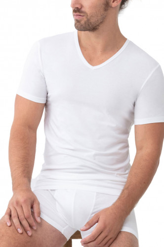 Abbildung zu Shirt, V-Ausschnitt (71107) der Marke Mey Herrenwäsche aus der Serie Serie Re:Think