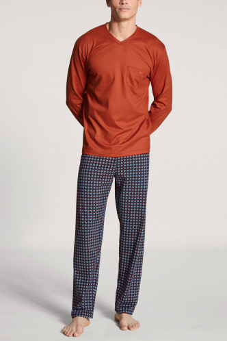 Abbildung zu Pyjama lang rooibos red (41465) der Marke Calida aus der Serie Relax Imprint