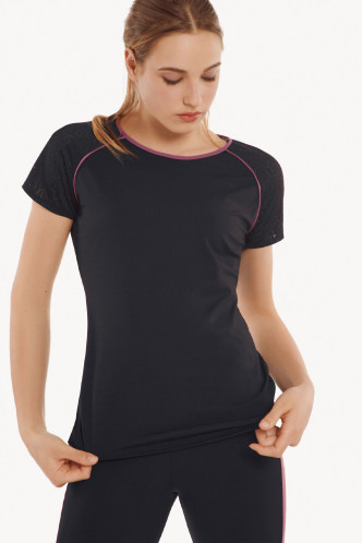 Abbildung zu Shirt kurzarm (63433) der Marke Cheek aus der Serie Playful