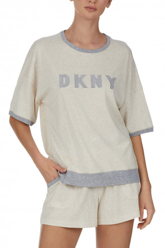 Abbildung zu Top & Shorts Set (YI3919259) der Marke DKNY aus der Serie New Signature