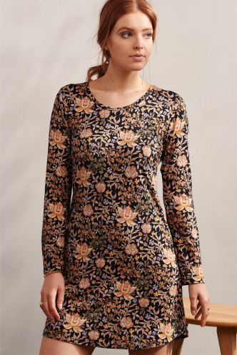 Abbildung zu Elm Ophelia Nightdress Long Sleeve (100612-169) der Marke ESSENZA aus der Serie Nightwear 2022