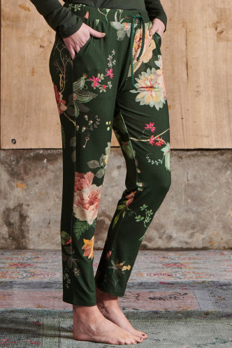 Abbildung zu Bobientje Tokyo Bouquet Trousers Long (51500658-662) der Marke Pip Studio aus der Serie Loungewear 2022