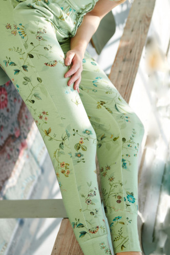 Abbildung zu Bobien Kawai Flower Trousers Long (51500784-787) der Marke Pip Studio aus der Serie Loungewear 2023