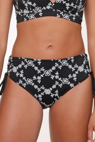 Abbildung zu Bikini-Shorty (6507SH) der Marke LingaDore aus der Serie Black & Off White