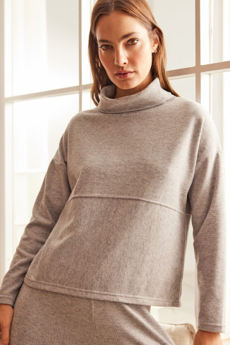 Abbildung zu Sweater (70625) der Marke Ysabel Mora aus der Serie Loungewear